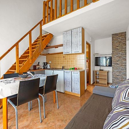Apartments Mijic Medulin Exterior photo