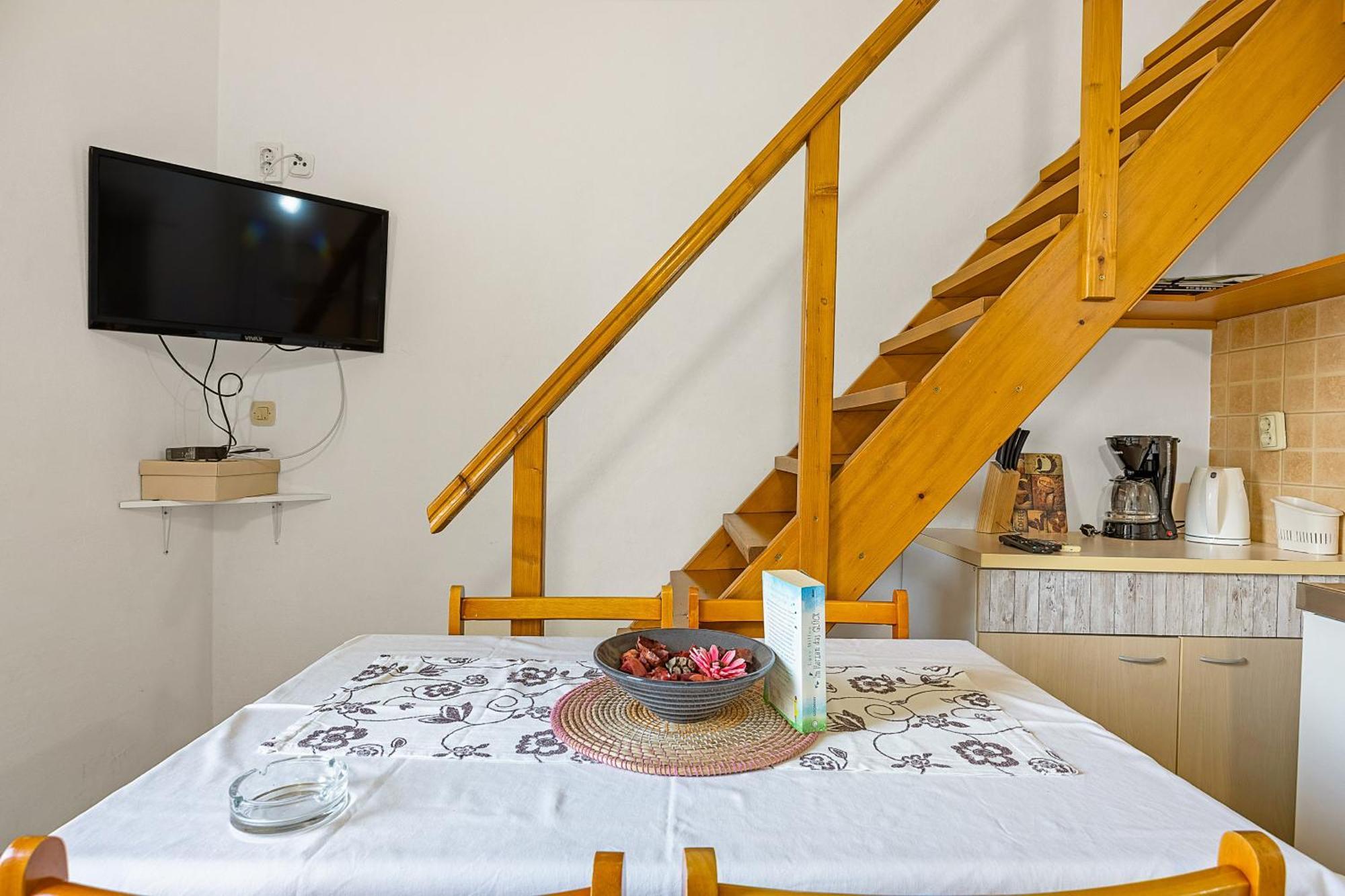 Apartments Mijic Medulin Exterior photo